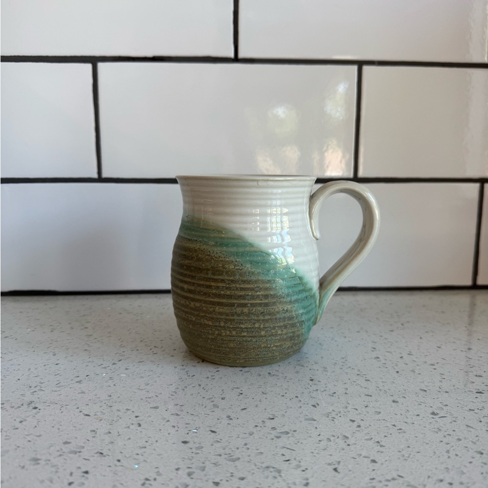 Oh Gussie Paw Paw Green Drip Glazed Pottery Coffee/Tea Mug EUC